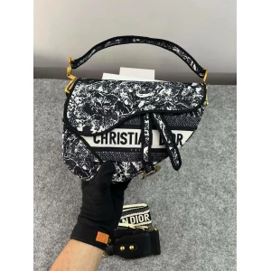 Women’s Christian Dior Black Tiger Embroidery CD Shoulder Saddle Bag