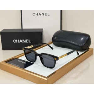 Unisex Chanel Black UV Protective Sunglasses