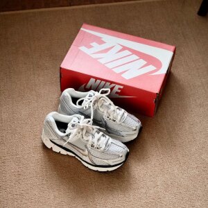 Men's Nike Zoom Vomero Photon Dust Sport Shoes