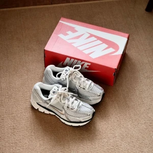 Men's Nike Zoom Vomero Photon Dust Sport Shoes